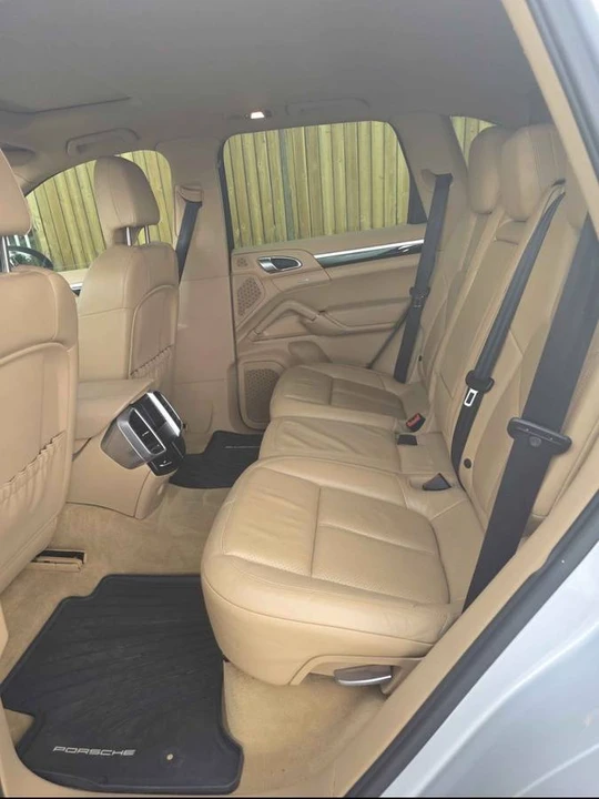 2011 Porsche 958 Cayenne - Image 3 of 5