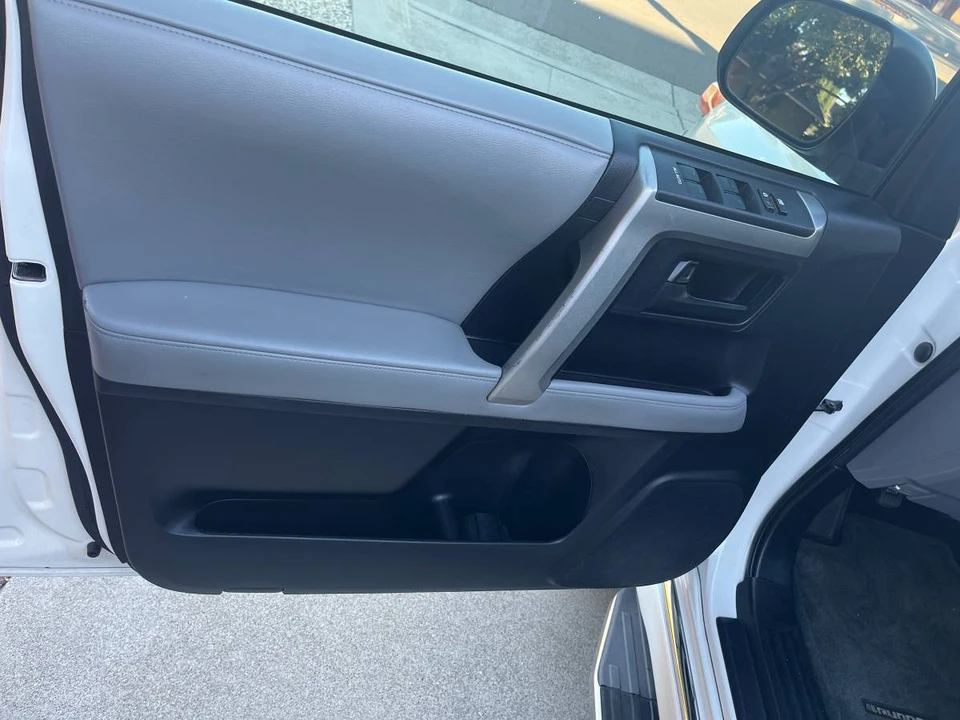 2011 Toyota 4Runner 5th Gen - Image 12 of 13