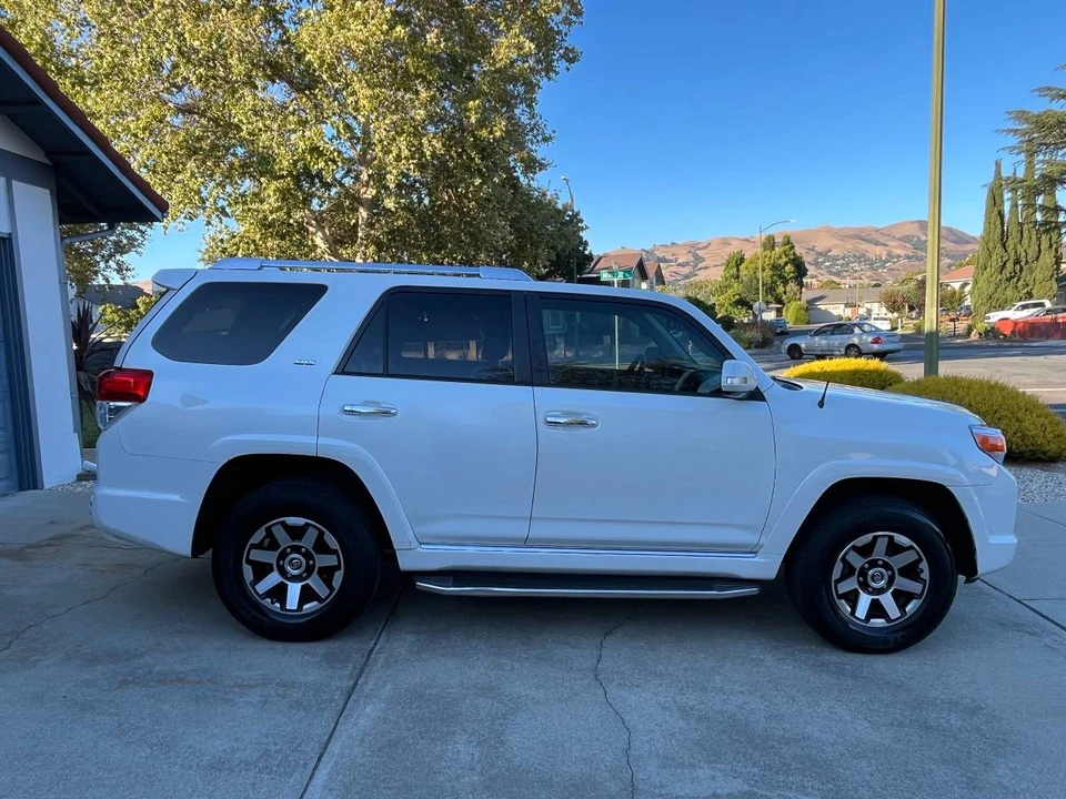 2011 Toyota 4Runner 5th Gen - Image 5 of 13