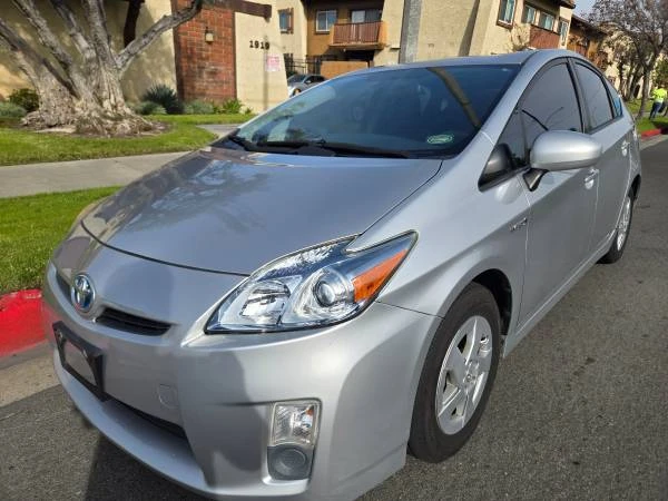 2011 Toyota Prius 3rd Gen - Image 2 of 8