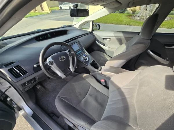 2011 Toyota Prius 3rd Gen - Image 7 of 8