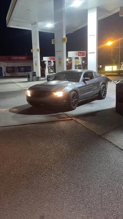 2011 Ford S197 Mustang - Image 2 of 6