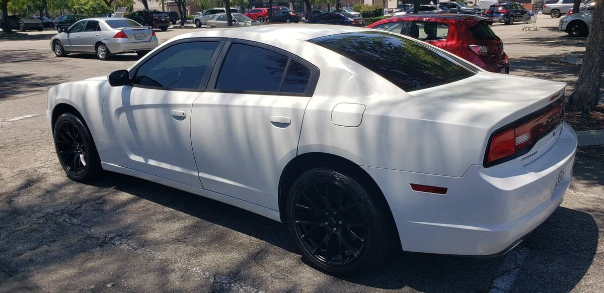 2011 Dodge Charger 7th Gen - Image 4 of 14
