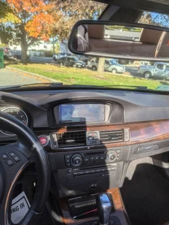 2011 BMW E93 335i Convertible - Image 10 of 14