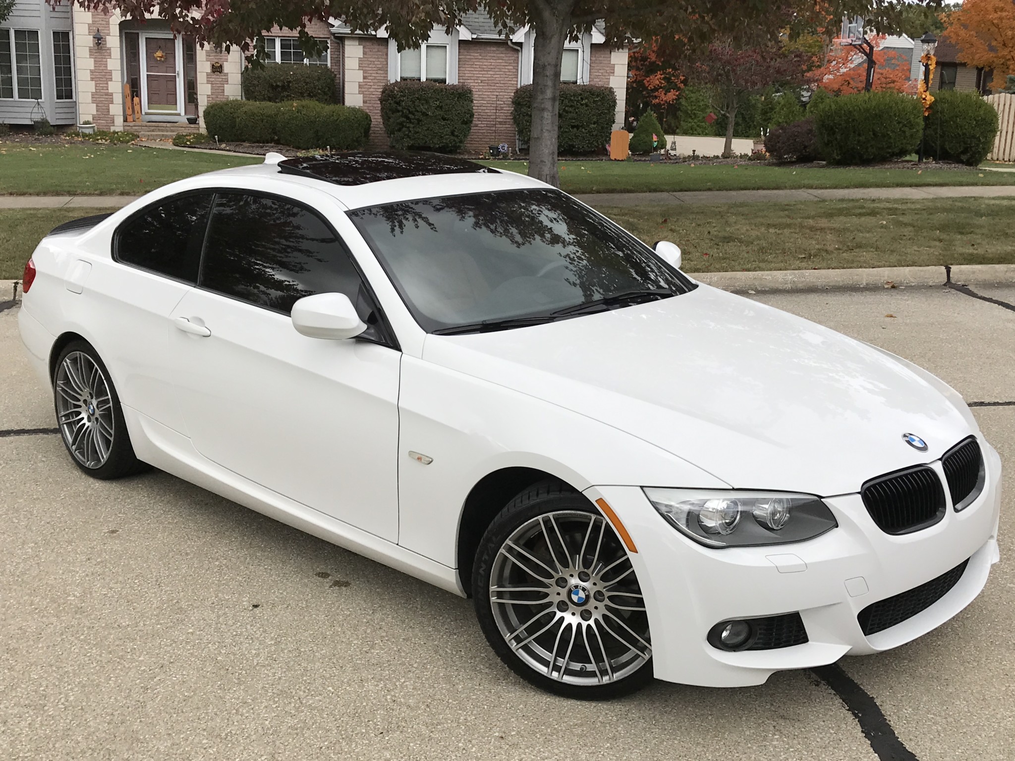 2011 BMW 328xi M-Sport Coupe 6-Speed