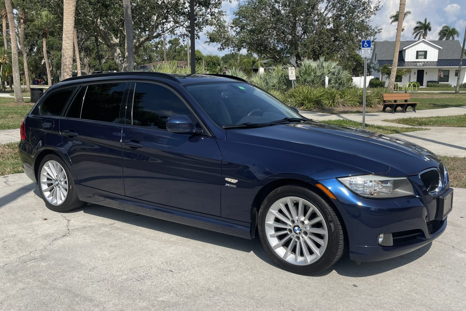2011 BMW 328i xDrive Sports Wagon