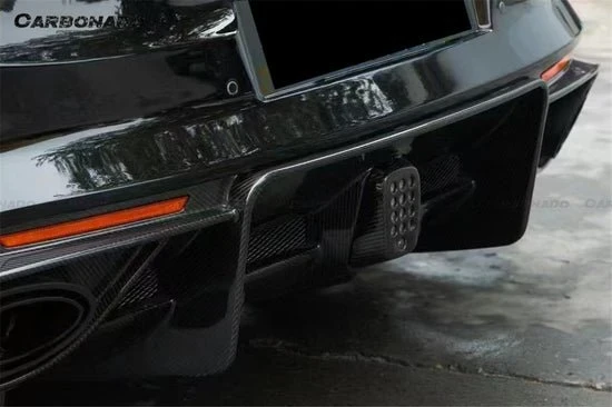2012 Parts & Memorabilia Bodywork - Image 3 of 5