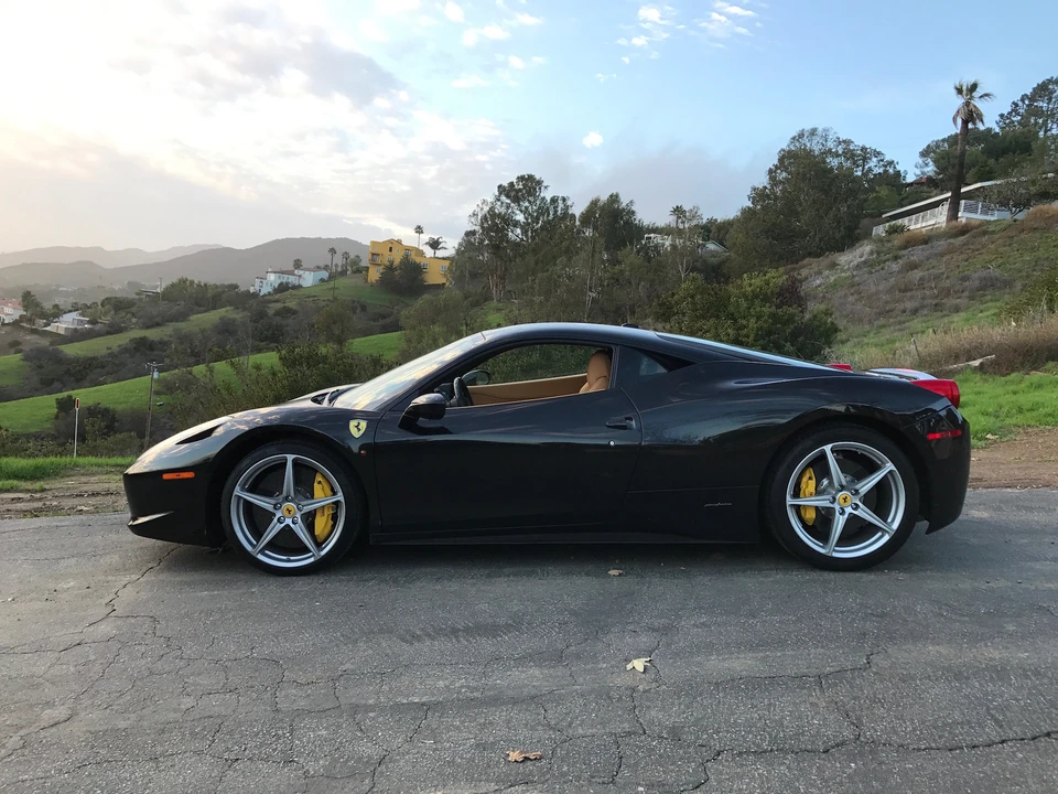 2012 Ferrari 458 Italia - Image 5 of 10
