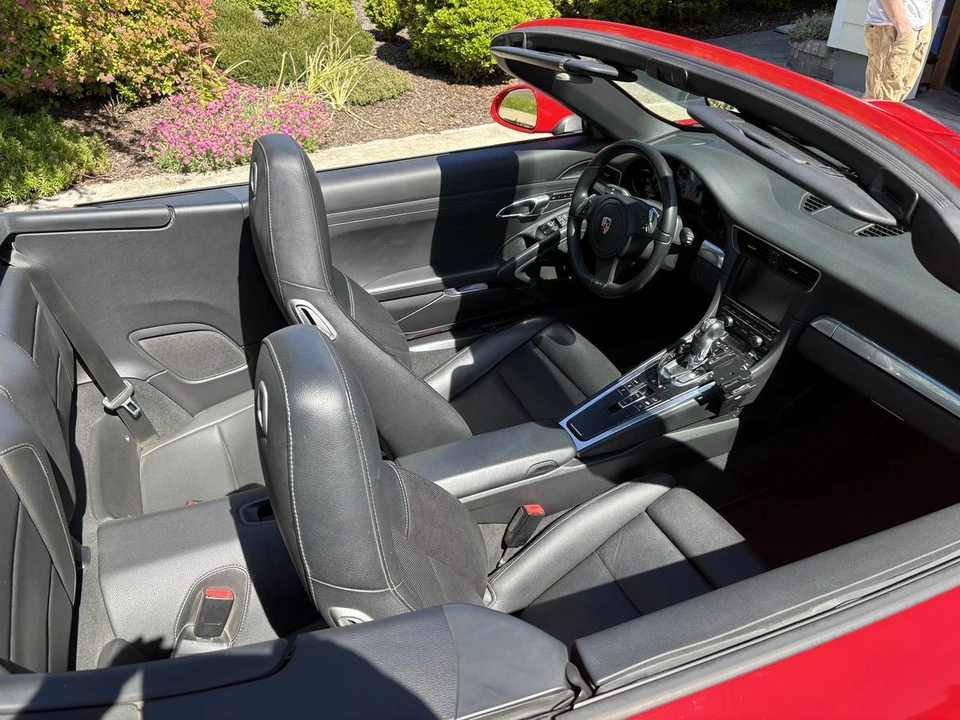 2012 Porsche 911 - Image 10 of 13
