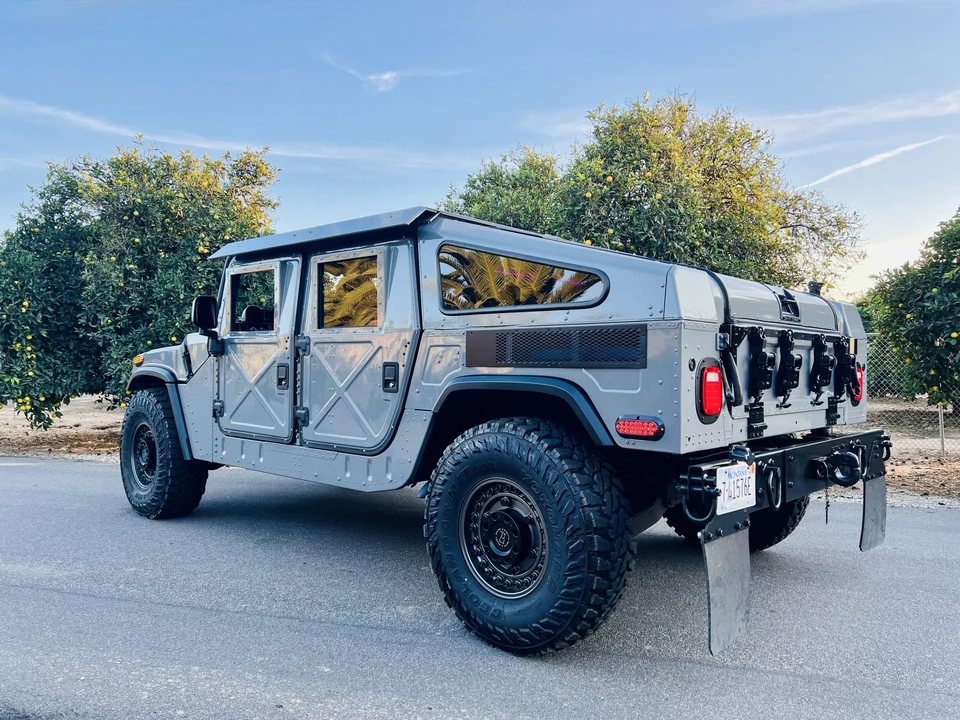 2012 Hummer HMMWV - Image 16 of 31