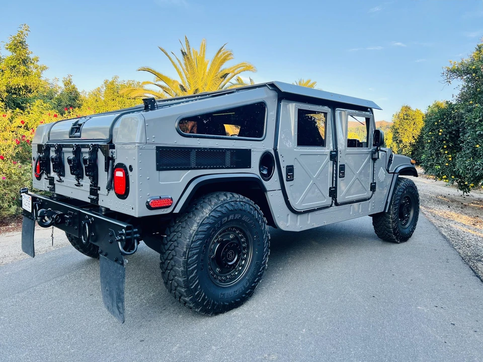 2012 Hummer HMMWV - Image 23 of 31