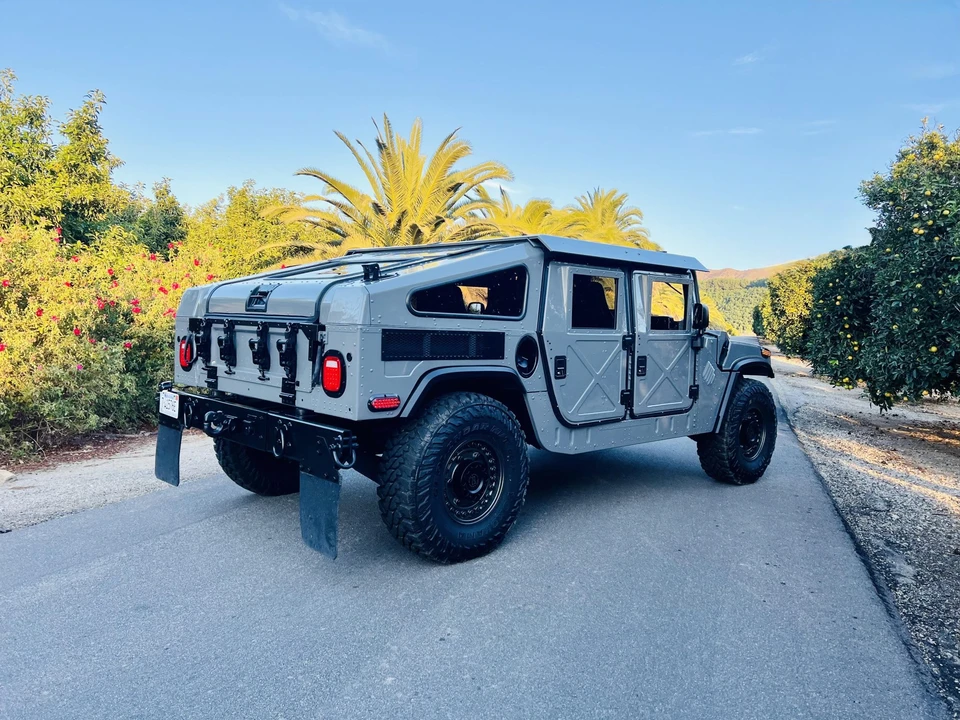 2012 Hummer HMMWV - Image 24 of 31