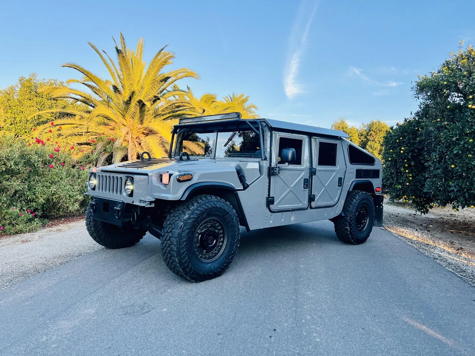 2012 Hummer HMMWV - Image 11 of 31
