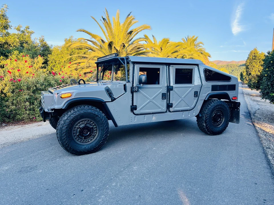2012 Hummer HMMWV - Image 14 of 31