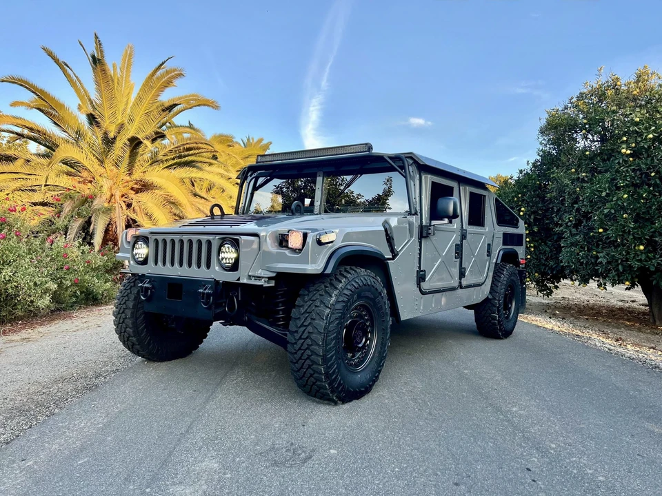 2012 Hummer HMMWV - Image 7 of 31