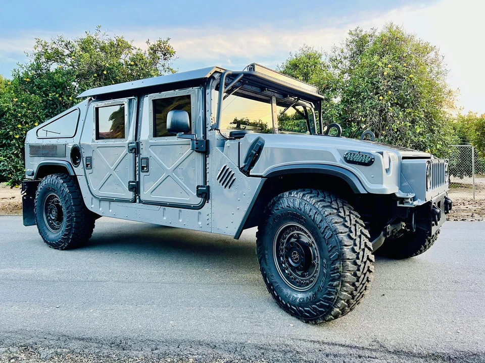 2012 Hummer HMMWV - Image 30 of 31