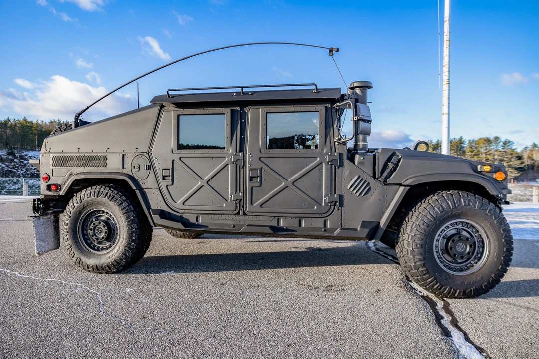 2012 Hummer HMMWV - Image 5 of 31