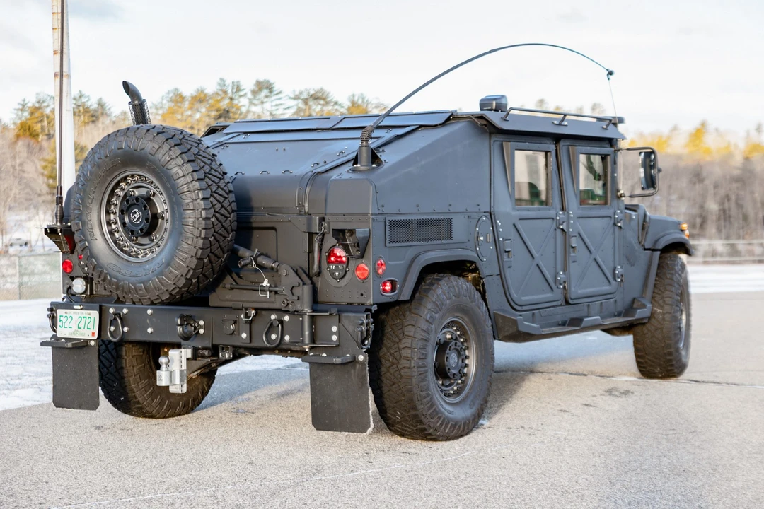 2012 Hummer HMMWV - Image 6 of 31