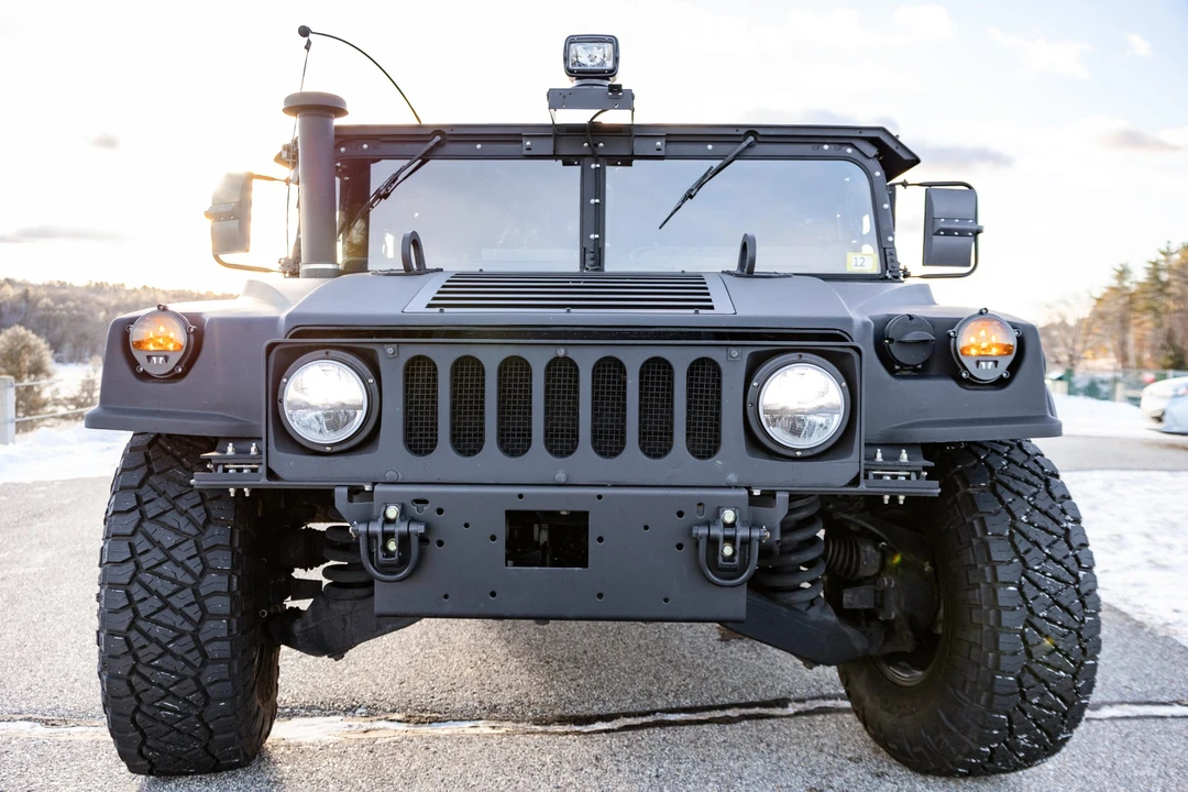 2012 Hummer HMMWV - Image 3 of 31