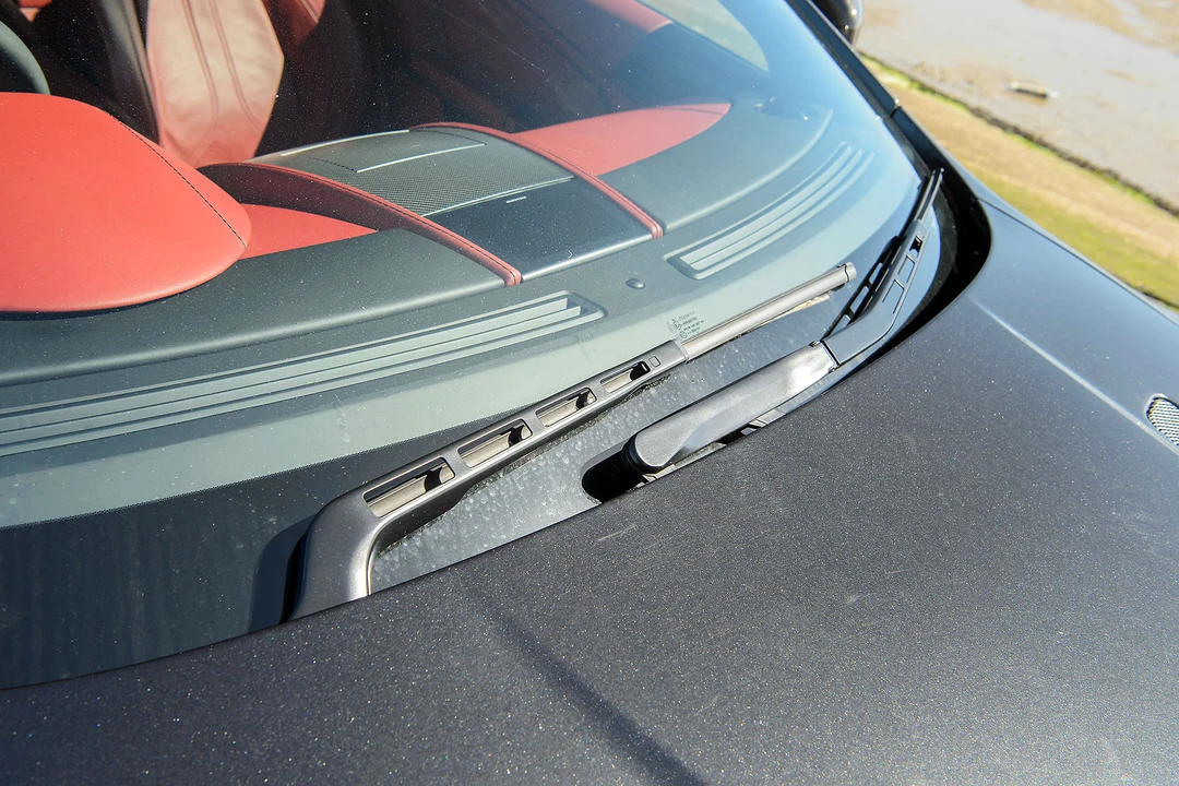 2012 Aston Martin DBS (2008-2012) - Image 29 of 31