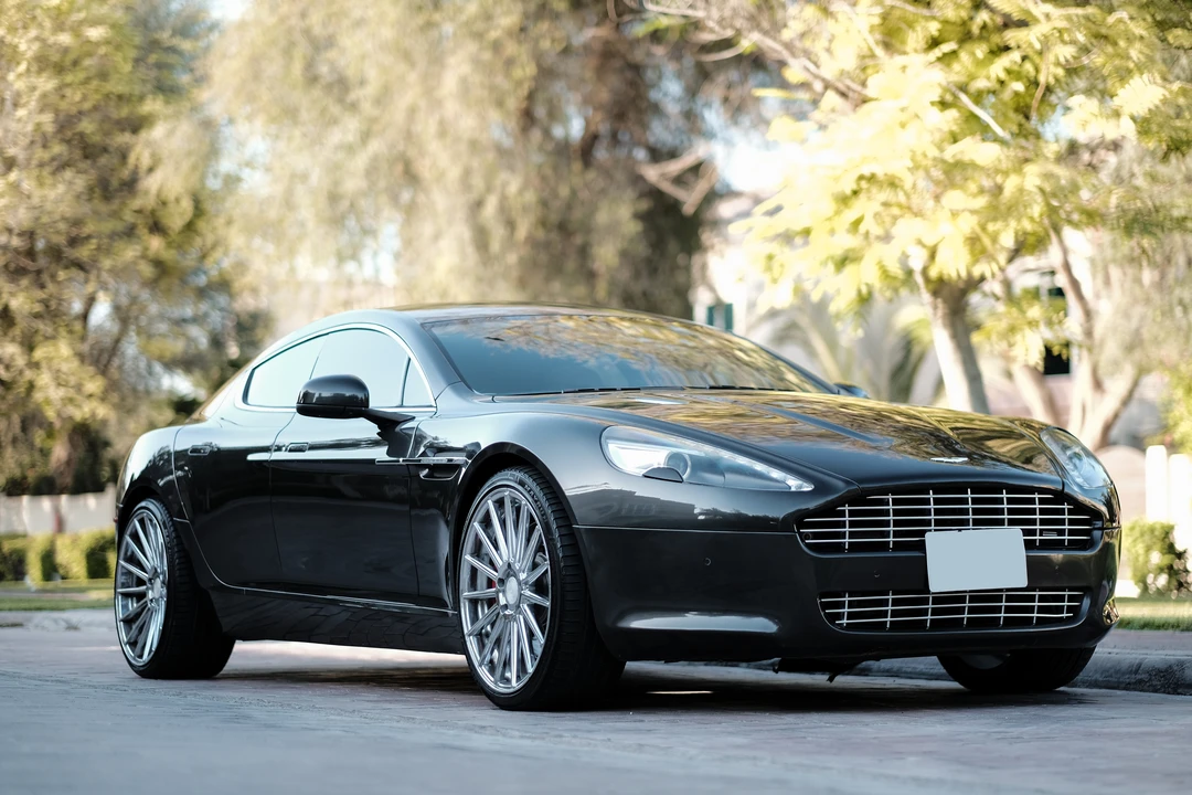 2012 Aston Martin Rapide - Image 9 of 12