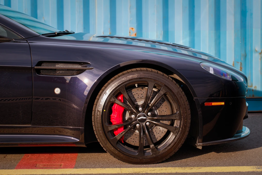 2012 Aston Martin V12 Vantage (2010-2018) - Image 24 of 31