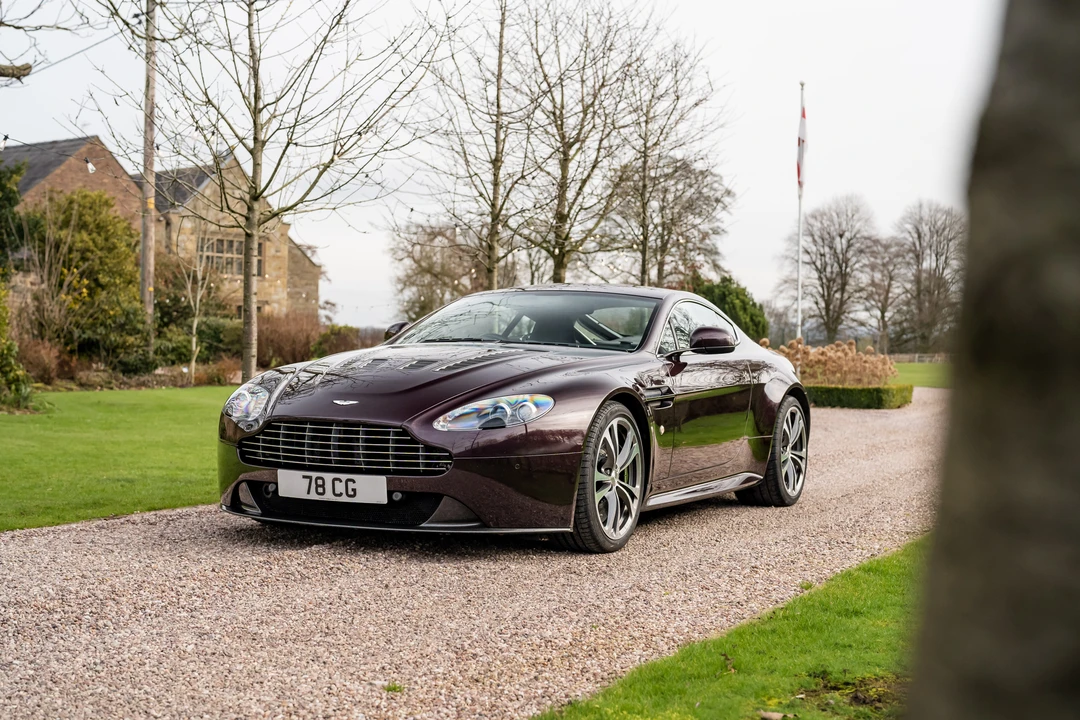 2012 Aston Martin V12 Vantage (2010-2018) - Image 10 of 31