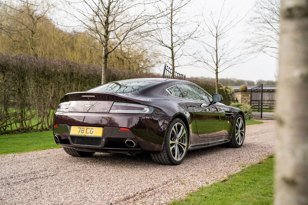 2012 Aston Martin V12 Vantage (2010-2018) - Image 12 of 31