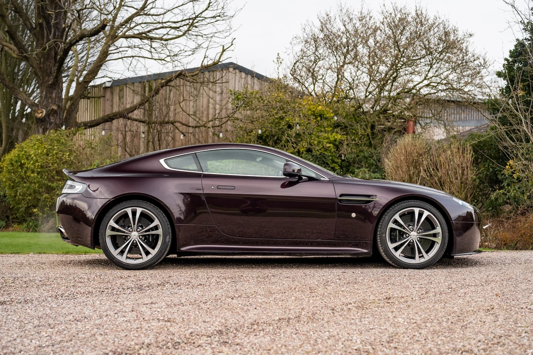 2012 Aston Martin V12 Vantage (2010-2018) - Image 5 of 31