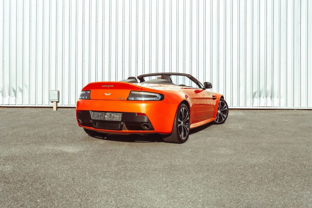 2012 Aston Martin V12 Vantage (2010-2018) - Image 9 of 31