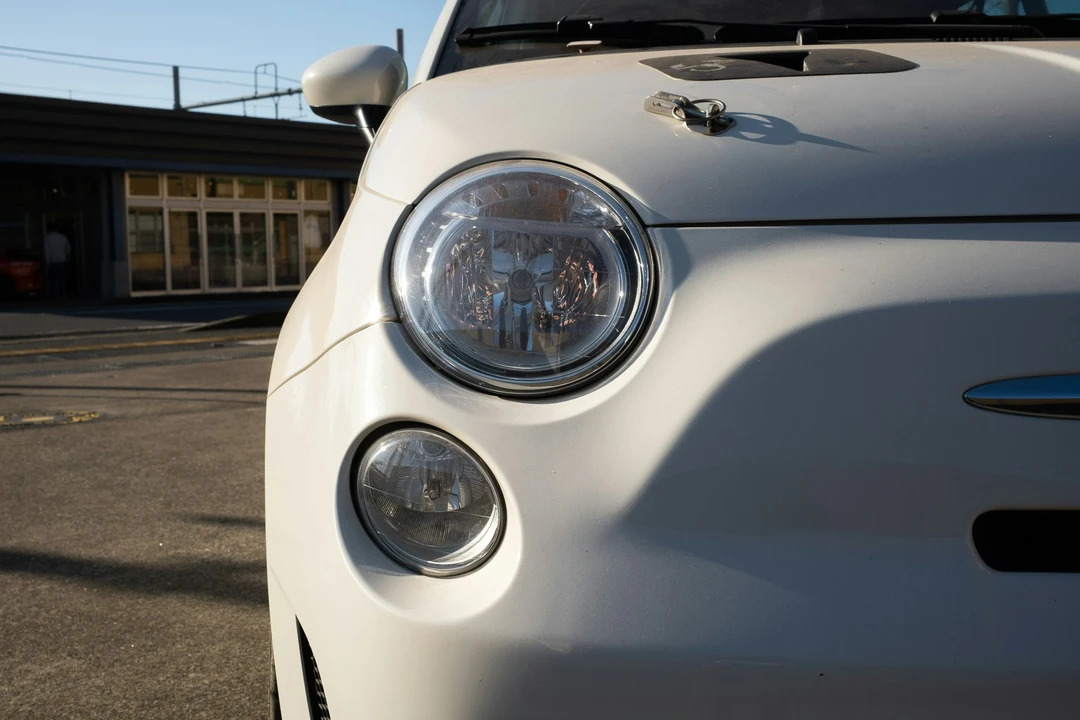 2012 Abarth - Image 16 of 21