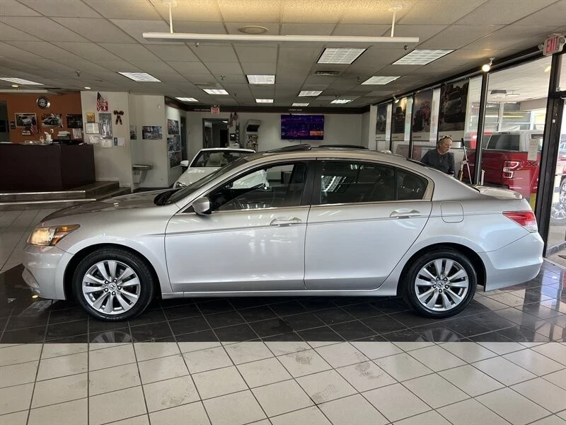 2012 Honda Accord 8th Gen - Image 2 of 4