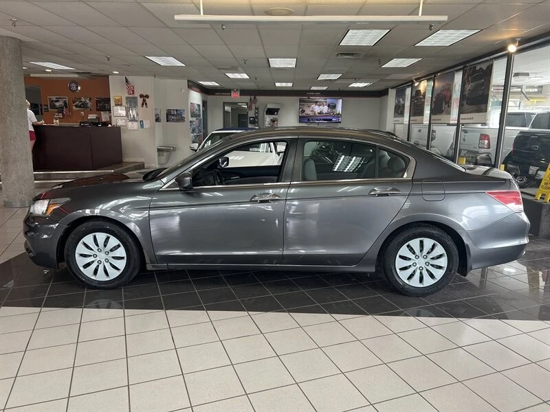 2012 Honda Accord 8th Gen - Image 2 of 4