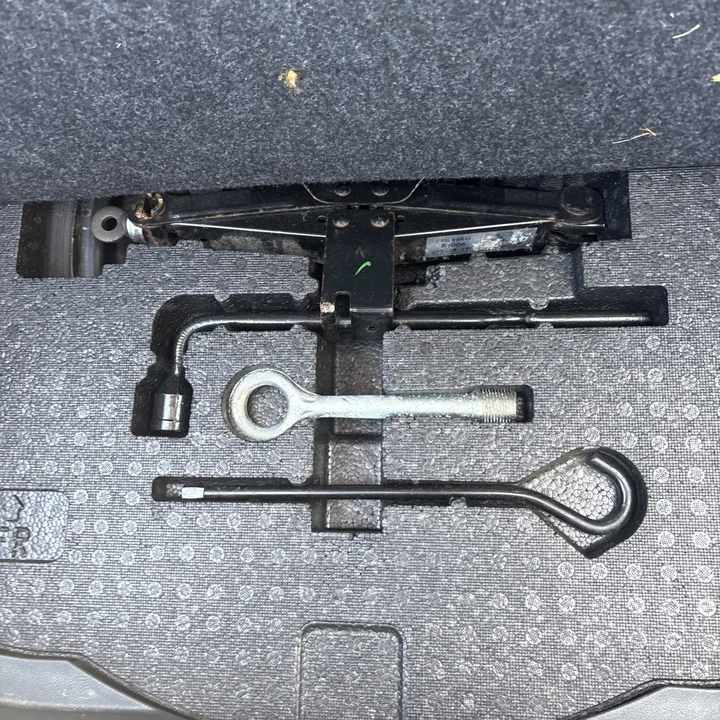 2012 Acura TL 4th Gen - Image 17 of 26