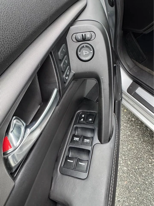 2012 Acura TL 4th Gen - Image 11 of 13