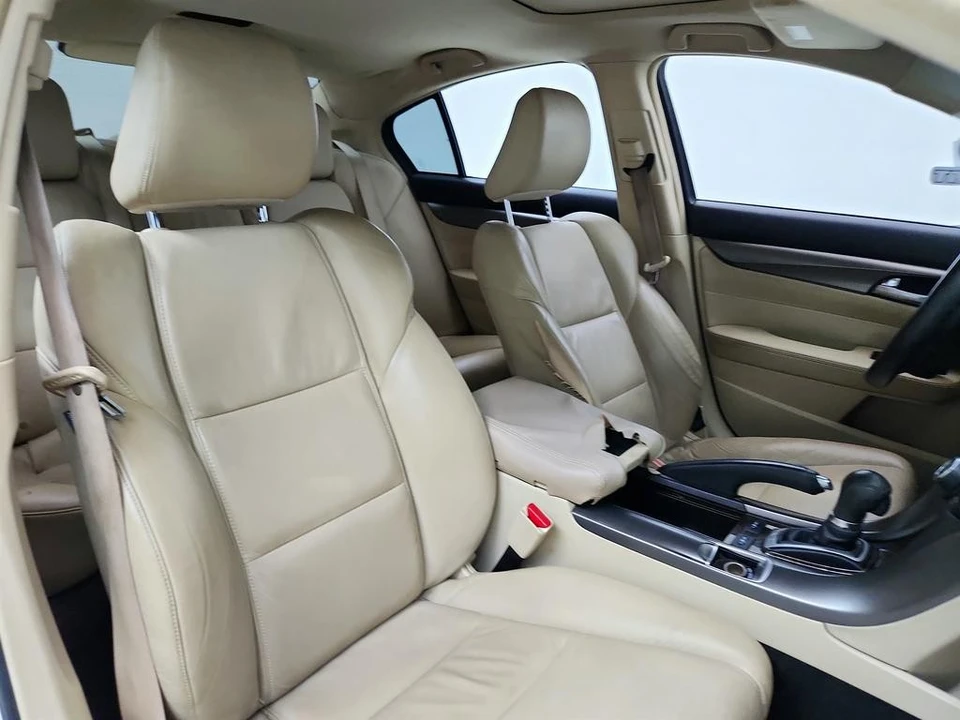 2012 Acura TL 4th Gen - Image 25 of 31