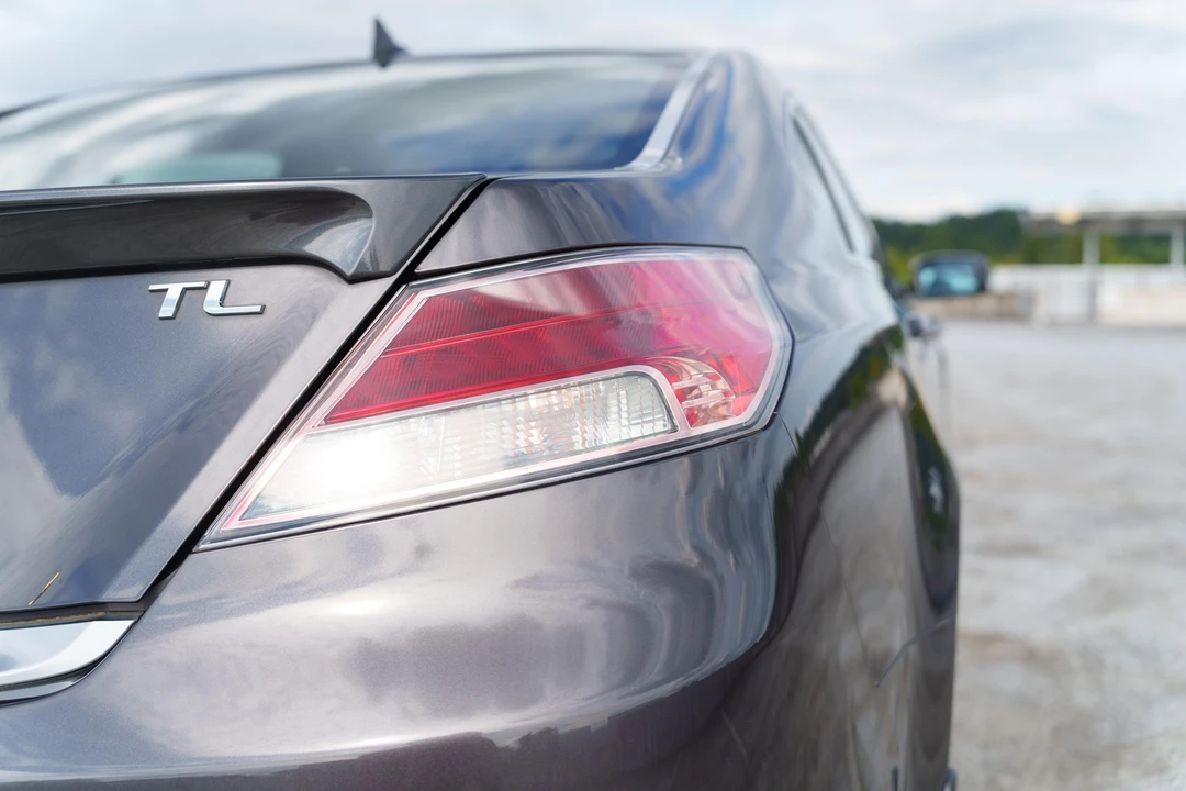 2012 Acura TL 3rd Gen - Image 23 of 31