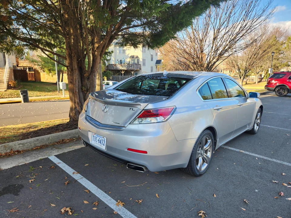 2012 Acura TL 4th Gen - Image 16 of 31