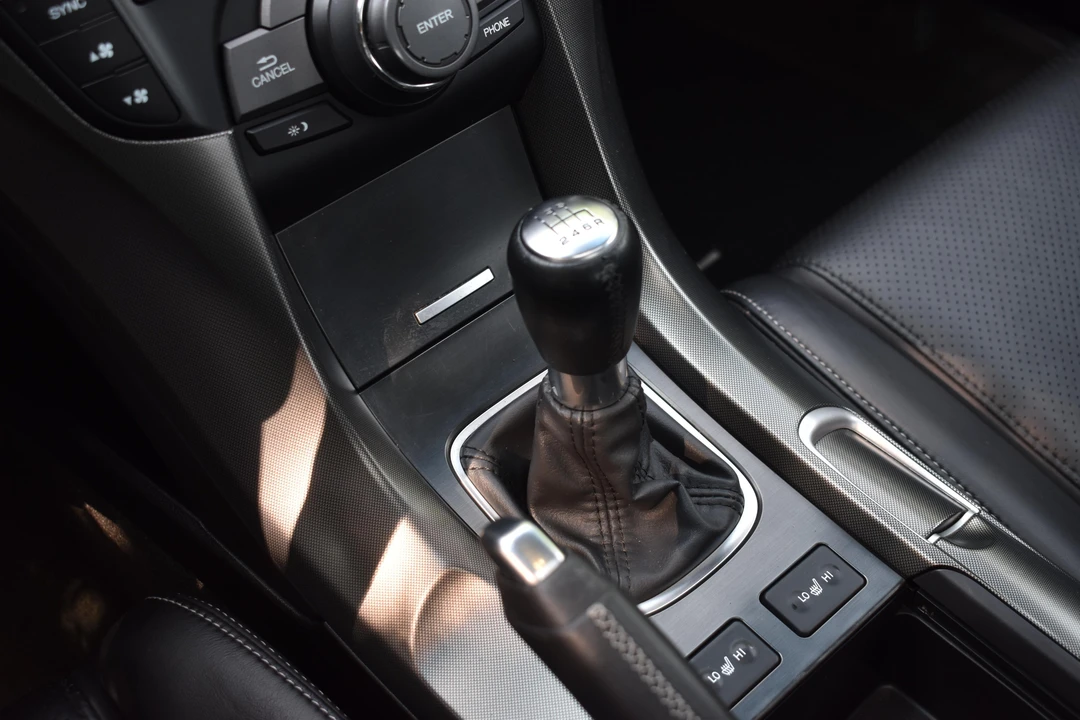 2012 Acura TL 4th Gen - Image 26 of 31
