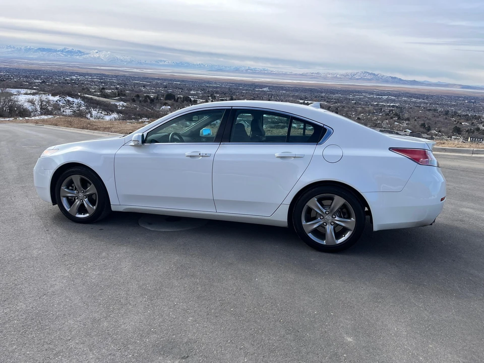 2012 Acura TL 4th Gen - Image 8 of 31