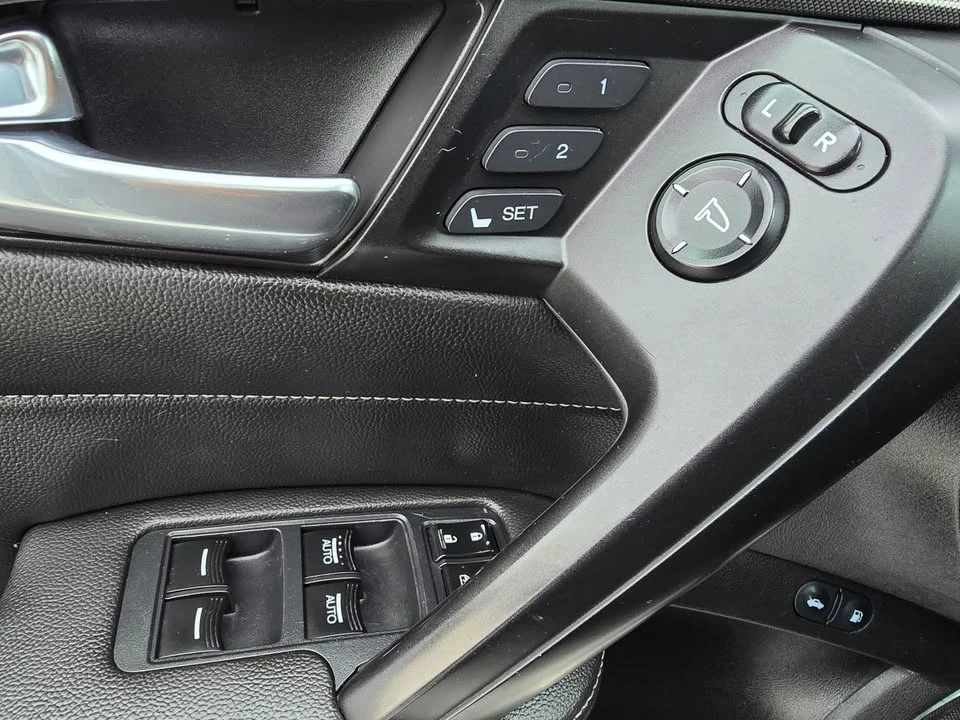 2012 Acura TL 3rd Gen - Image 16 of 17