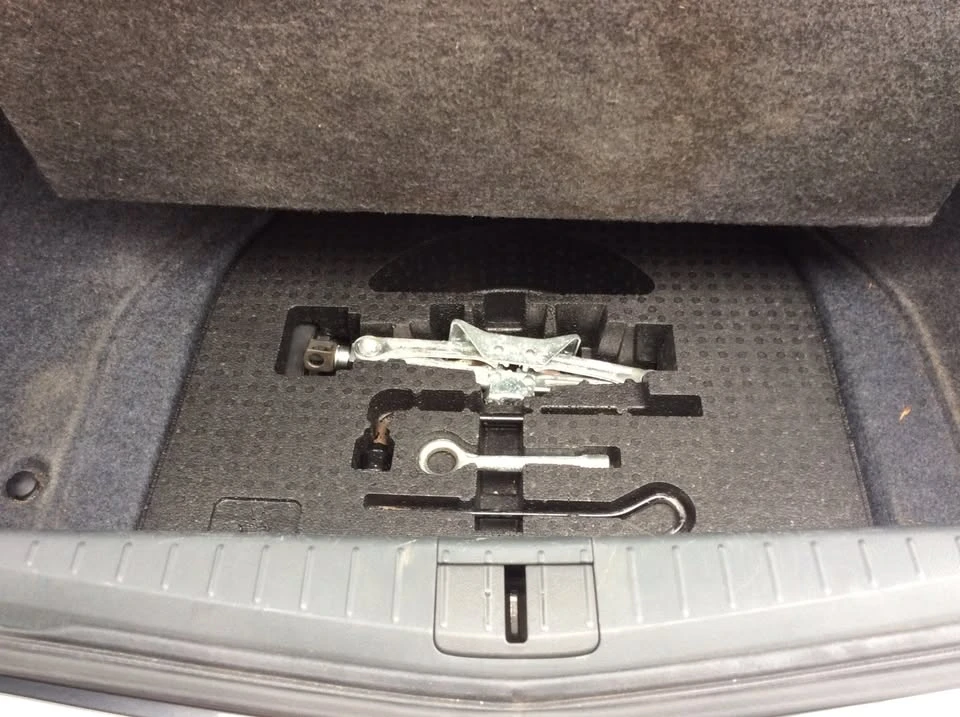 2012 Acura TL 4th Gen - Image 14 of 19