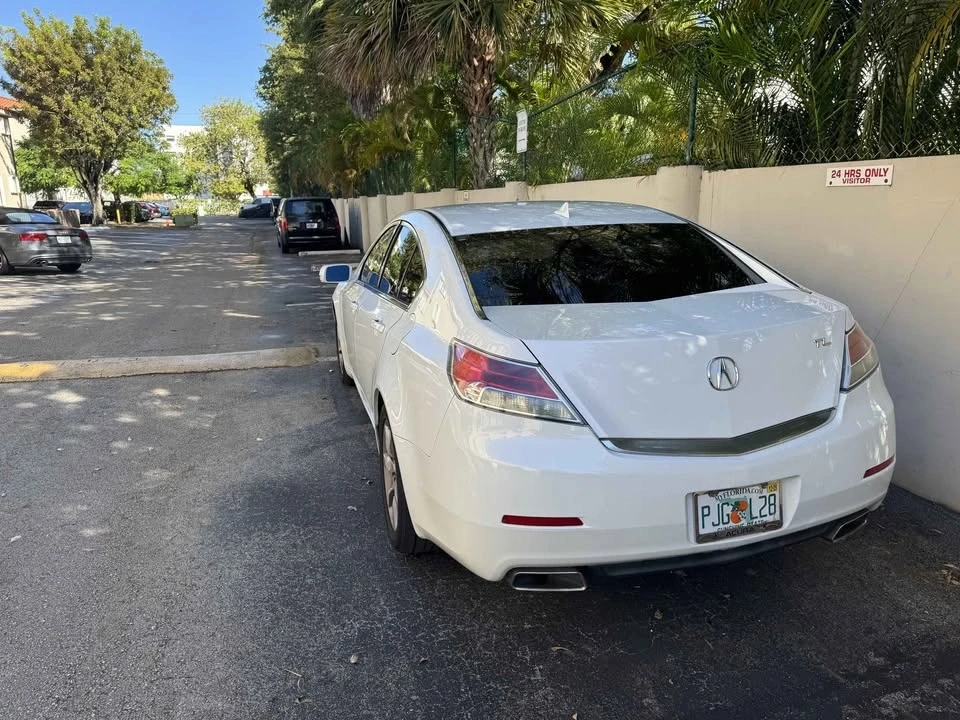 2012 Acura TL 4th Gen - Image 14 of 17