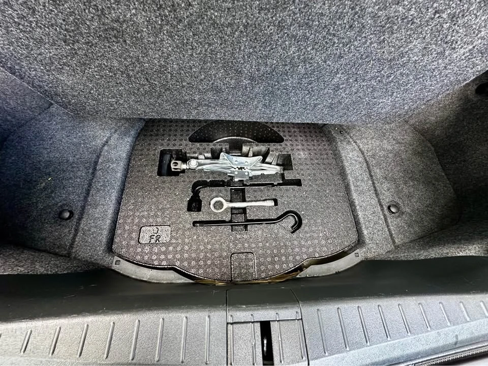 2012 Acura TL 4th Gen - Image 7 of 16