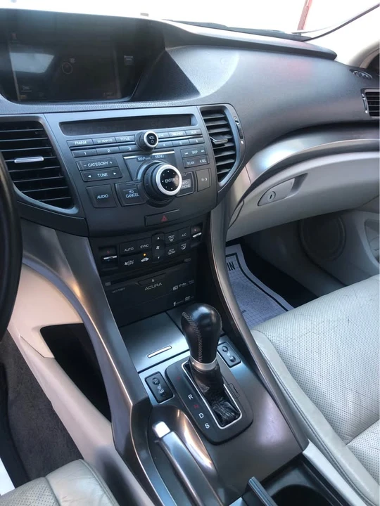 2012 Acura TSX 2nd Gen - Image 10 of 15