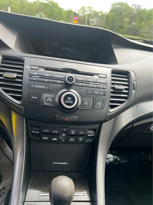 2012 Acura TSX 2nd Gen - Image 16 of 18