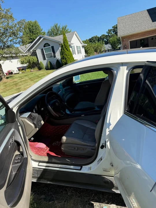 2012 Acura ZDX 1st Gen - Image 10 of 20