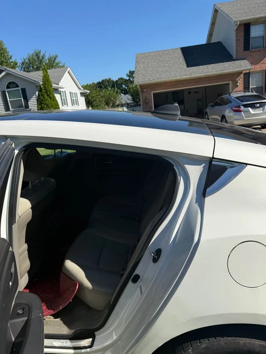 2012 Acura ZDX 1st Gen - Image 11 of 20