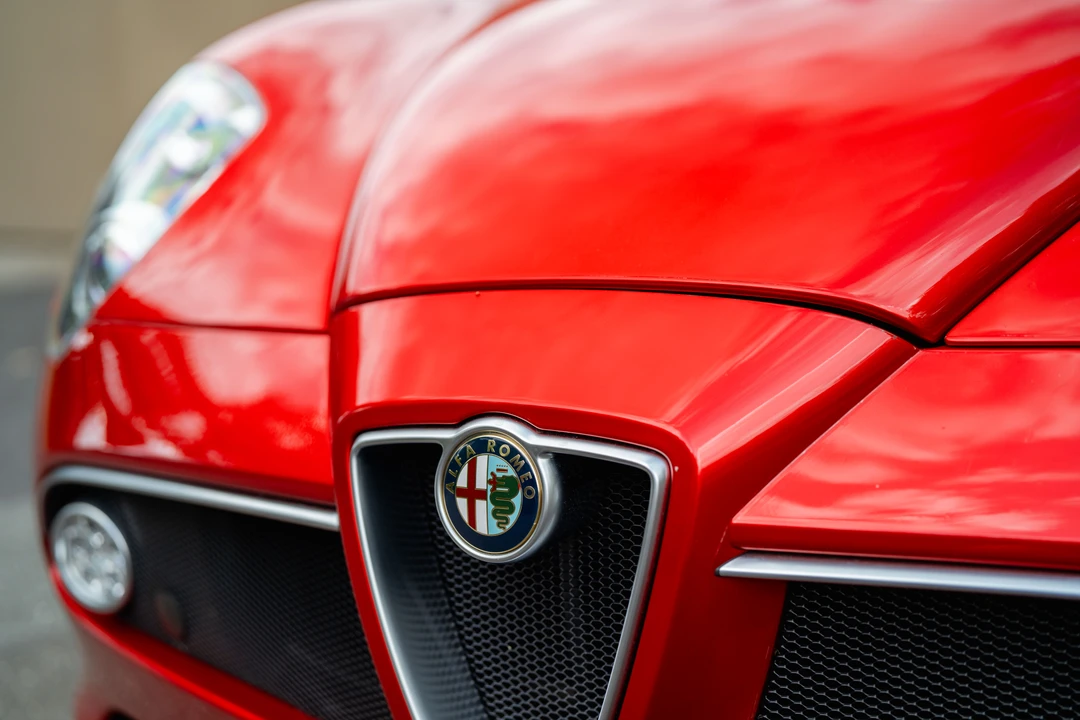 2012 Alfa Romeo 8C - Image 11 of 31