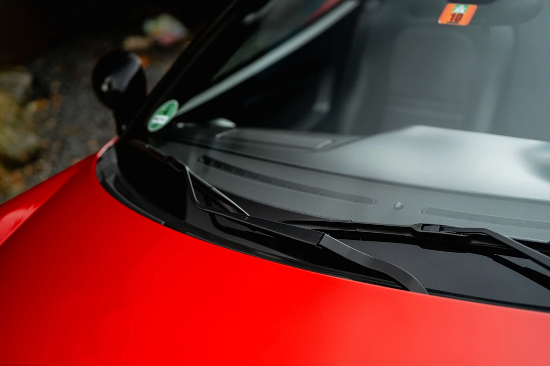 2012 Alfa Romeo 8C - Image 27 of 31